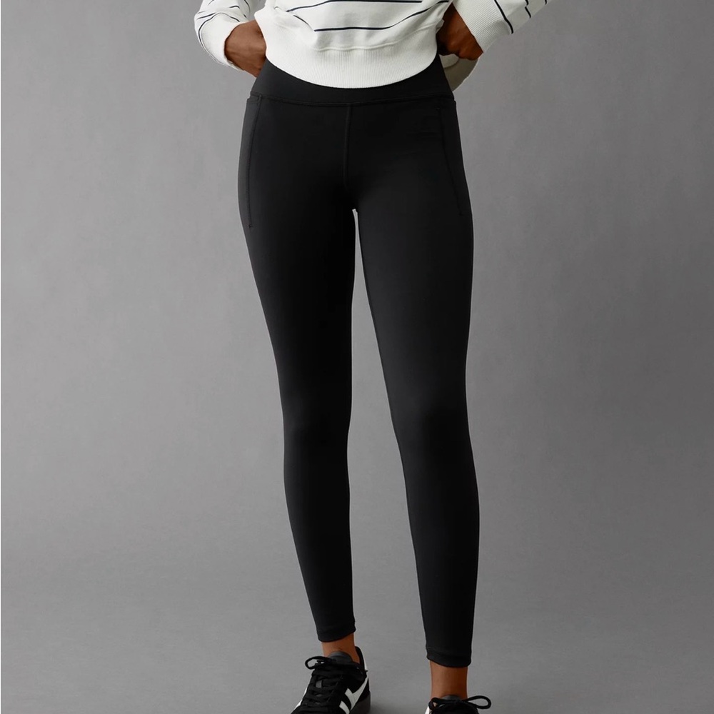 American Eagle High Waisted Everything Pocket Legging Color - Black - Size M